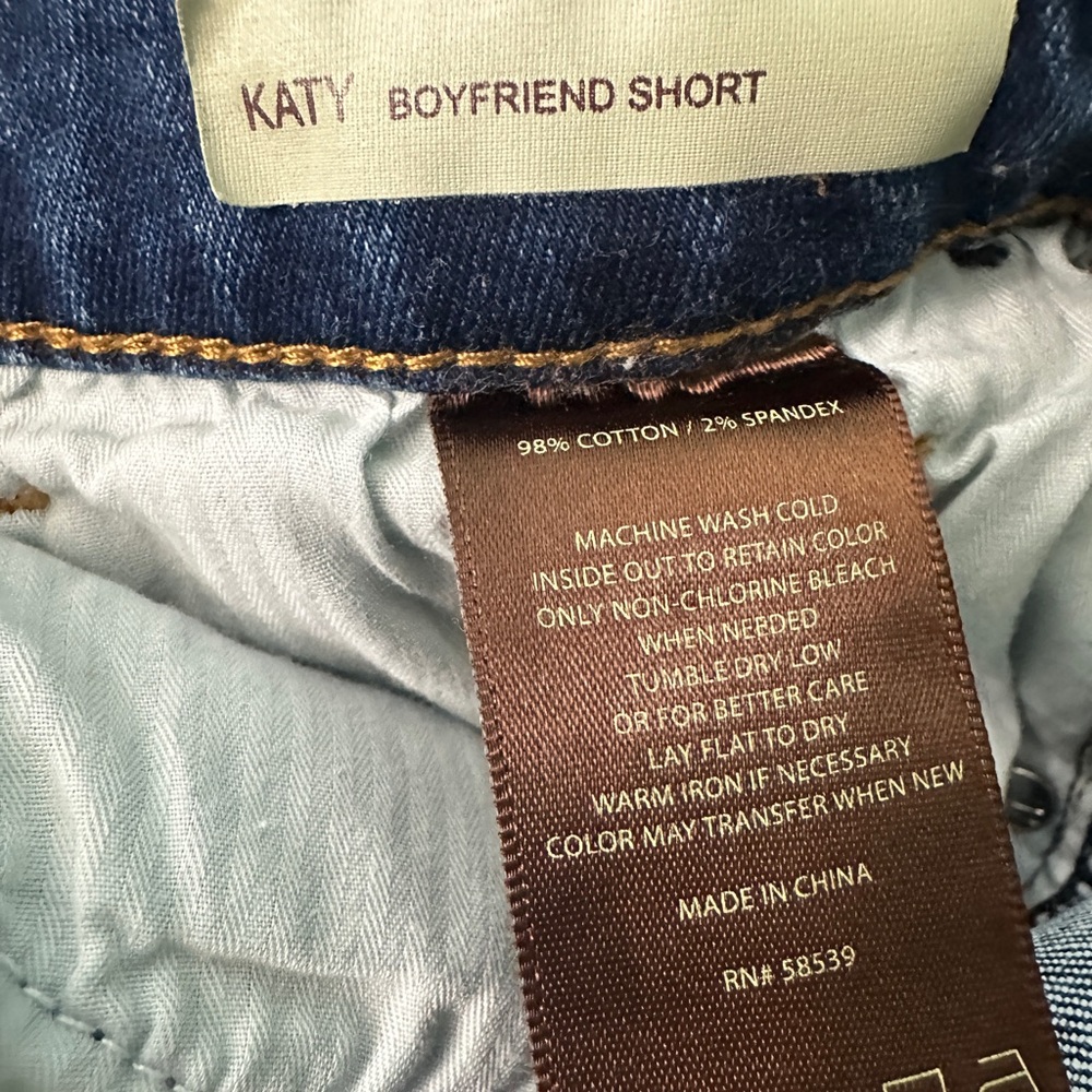 Kut from the Kloth Women’s Classic Denim Katy Boyfriend Jean Shorts size 16 - Picture 8 of 8